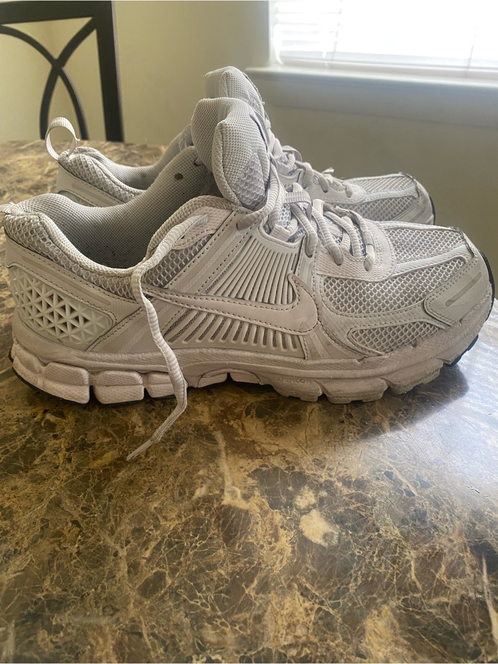 Nike Air Vomero 5 Vast Grey US Size 6.5Y